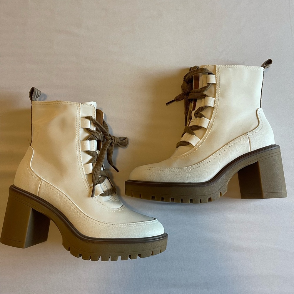 Snow Boots